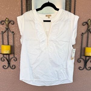 Democracy White Ruffle V-Neck Cap Sleeve Blouse